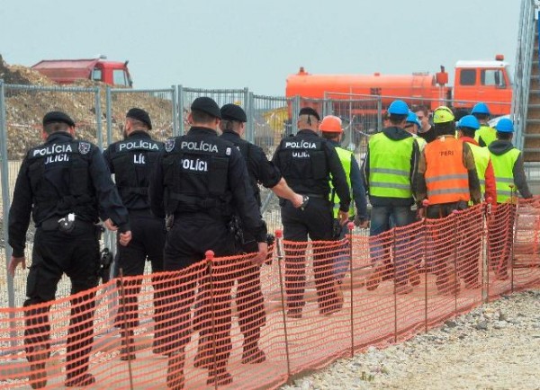 01- Cudzinecká polícia na kontrole
